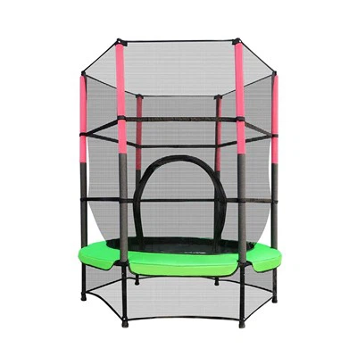 Lítið trampólín úti